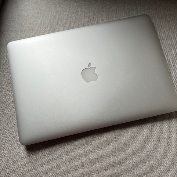Apple MacBook Pro Retina 15.4 Inch (2015)